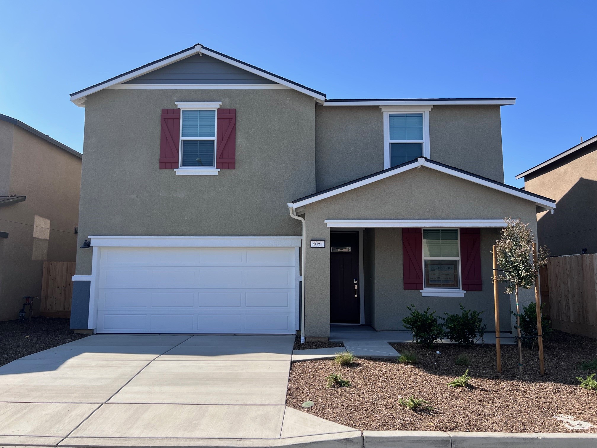 0086 4051 N Rosalia Avenue