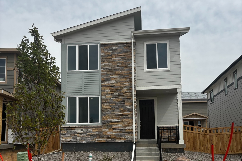 0202 22625 E. 47th Avenue