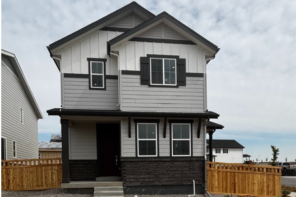 0102 22645 E. 47th Avenue