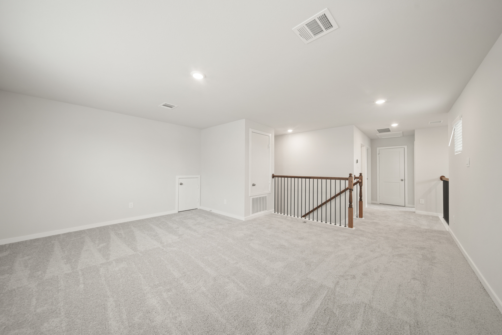 A large empty room.